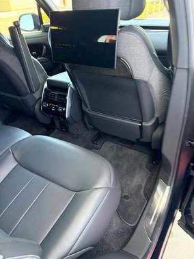 Black 2023 Land Rover Range Rover SV SWB