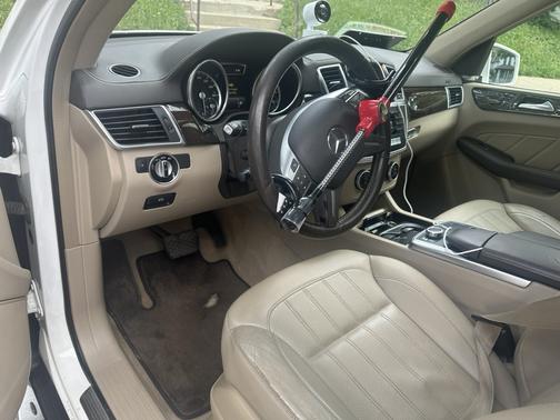 White 2016 Mercedes-Benz GL-Class GL 450 4MATIC