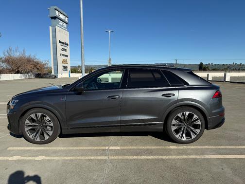 2025 Audi Q8 55 Prestige