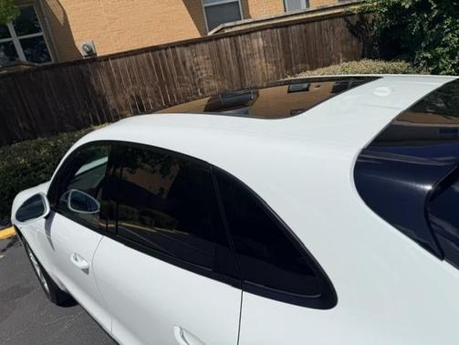 White 2021 Porsche Macan Macan