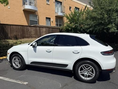 White 2021 Porsche Macan Macan