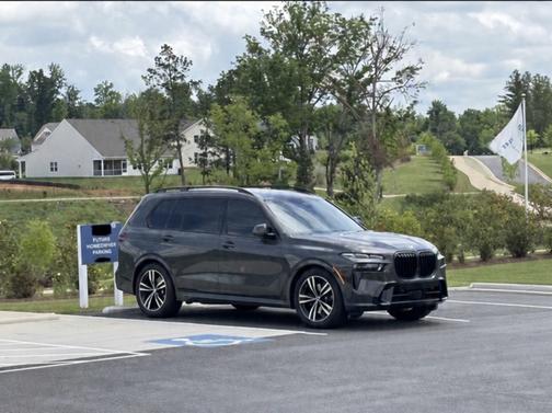 Gray 2026 BMW X7 xDrive40i