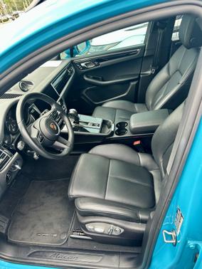 2022 Porsche Macan Macan