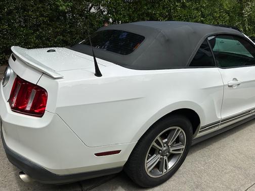 2012 Ford Mustang V6 Premium