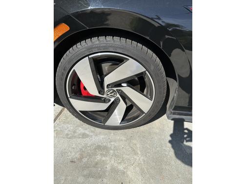 2024 Volkswagen Golf GTI 2.0T S DSG