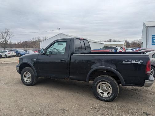 Black 2002 Ford F-150 XL