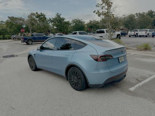 2023 Tesla Model Y AWD