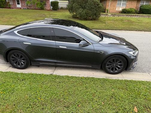 2018 Tesla Model S 75D