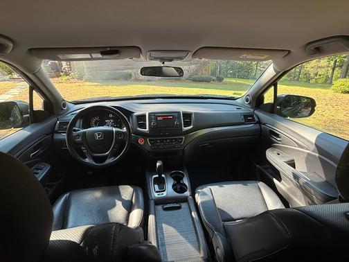 Gray 2017 Honda Ridgeline RTL