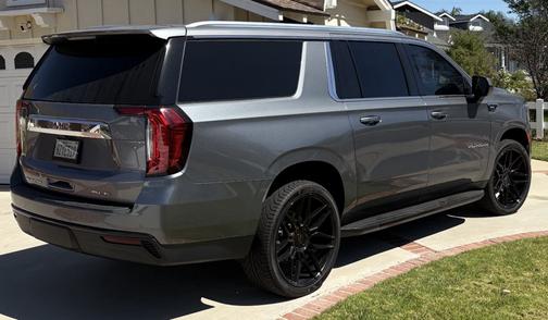 Silver 2021 GMC Yukon XL SLE