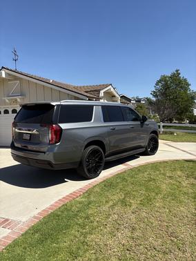 Silver 2021 GMC Yukon XL SLE