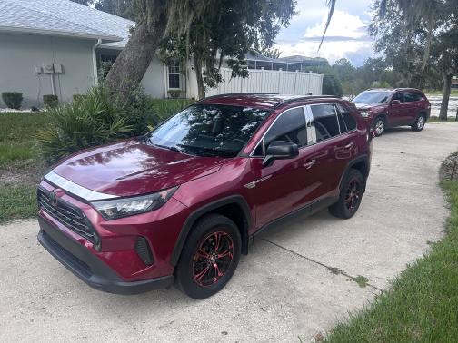 2020 Toyota RAV4 LE