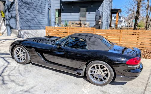 2003 Dodge Viper SRT-10