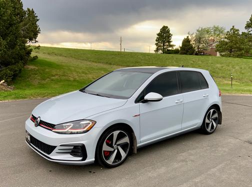 2018 Volkswagen Golf GTI 2.0T SE 4-Door