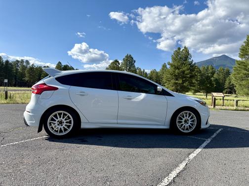 2017 Ford Focus RS Base