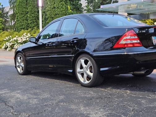 Black 2005 Mercedes-Benz C-Class C230 Kompressor Sport