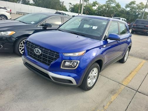 2021 Hyundai VENUE SE