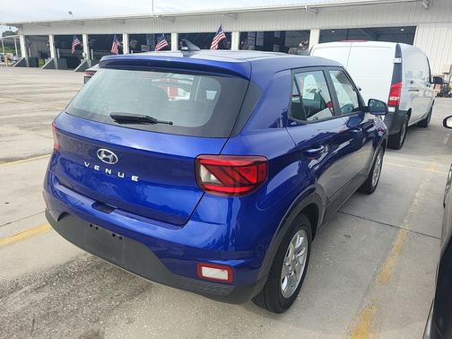 2021 Hyundai VENUE SE