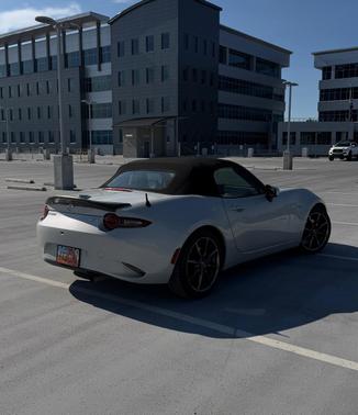 White 2019 Mazda MX-5 Miata Grand Touring