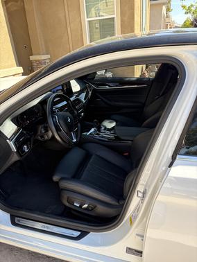 White 2021 BMW 530 i