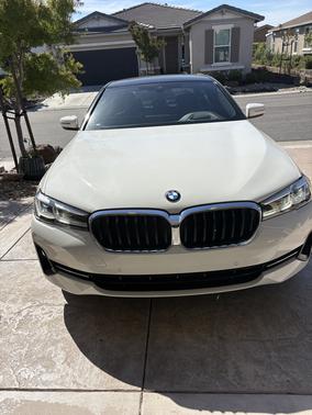 White 2021 BMW 530 i