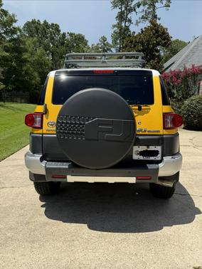 Yellow 2007 Toyota FJ Cruiser Base