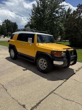 Yellow 2007 Toyota FJ Cruiser Base