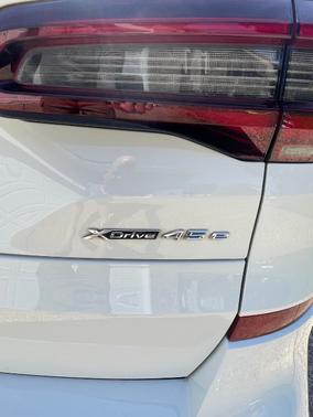 White 2021 BMW X5 PHEV xDrive45e