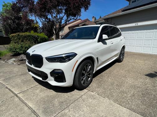 White 2021 BMW X5 PHEV xDrive45e