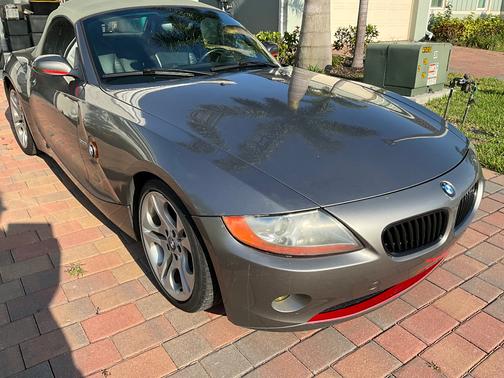 Gray 2004 BMW Z4 3.0i