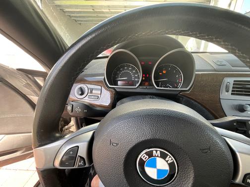 Gray 2004 BMW Z4 3.0i