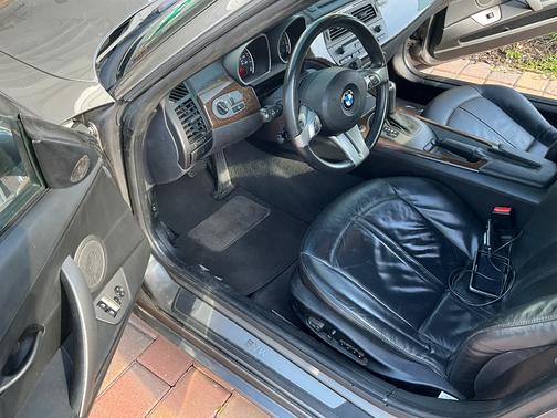 Gray 2004 BMW Z4 3.0i