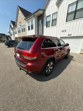 Red 2014 Jeep Grand Cherokee Limited