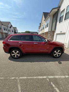 Red 2014 Jeep Grand Cherokee Limited