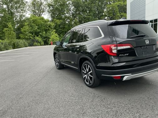 2020 Honda Pilot Touring 8-Passenger