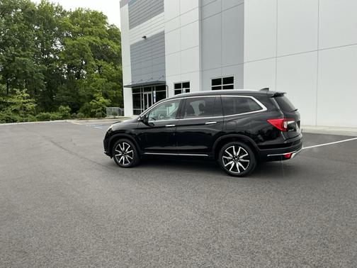 2020 Honda Pilot Touring 8-Passenger