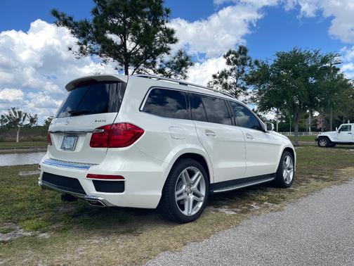 White 2014 Mercedes-Benz GL-Class GL 550 4MATIC
