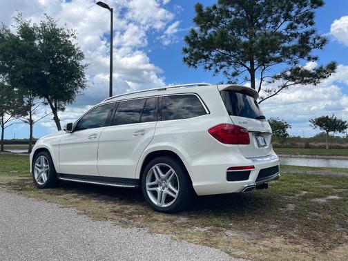 White 2014 Mercedes-Benz GL-Class GL 550 4MATIC