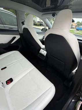 2026 Tesla Model Y RWD