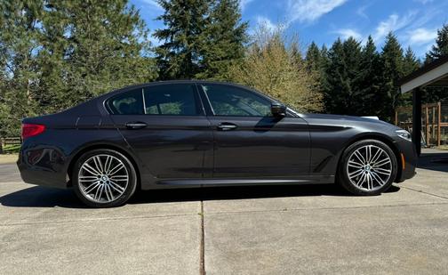 Black 2018 BMW 540 i xDrive