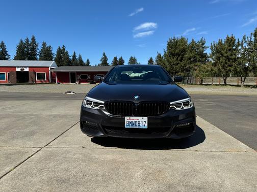 Black 2018 BMW 540 i xDrive