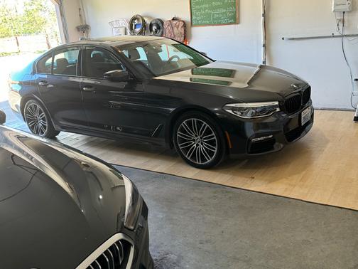 Black 2018 BMW 540 i xDrive