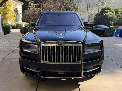 2023 Rolls-Royce Cullinan Base