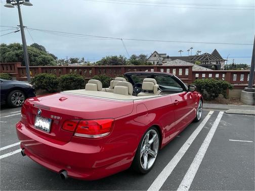 Red 2010 BMW 335 i