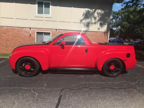 2004 Chevrolet SSR Base