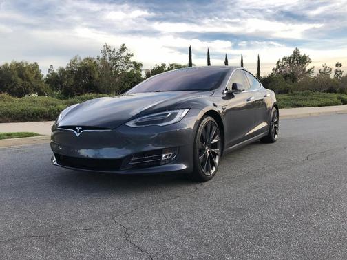Gray 2018 Tesla Model S 100D