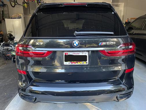 2022 BMW X7 M50i