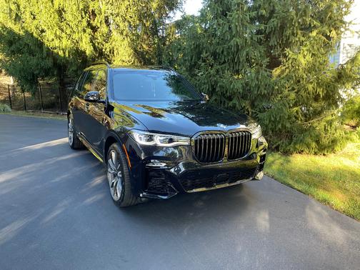 2022 BMW X7 M50i