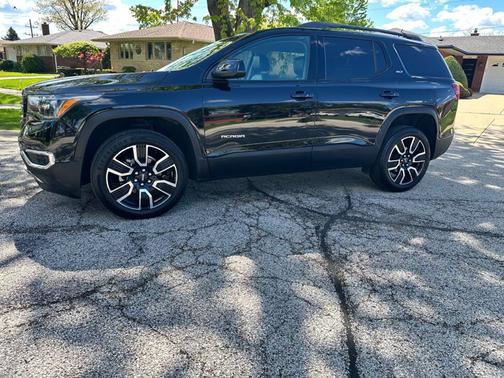 Black 2019 GMC Acadia SLT-1