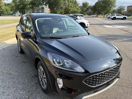 Black 2022 Ford Escape SEL